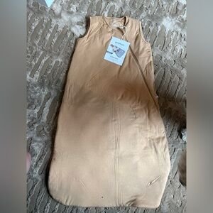 Gunamuna Sleep Sack- NWT Camel Brown